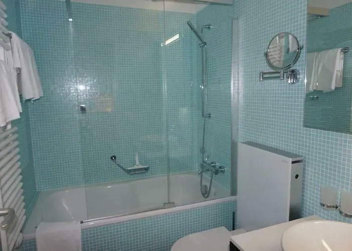 Paradies 411 أروسا